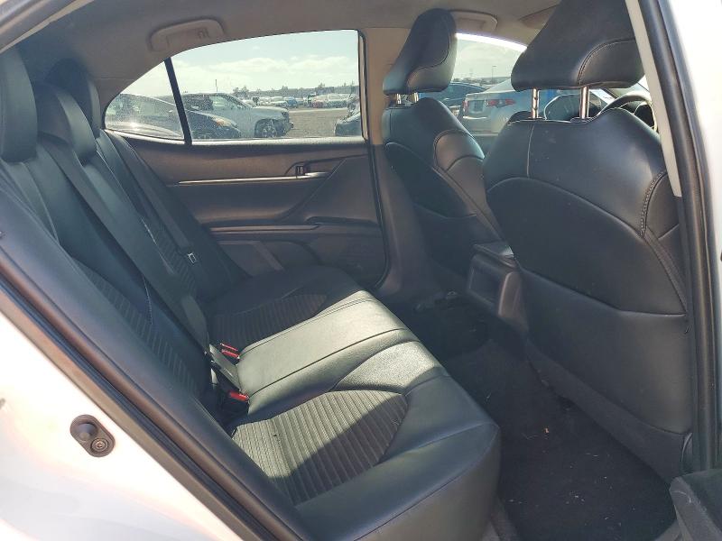 85623465 :رقم المزاد ، 4T1G11AK0LU906112 vin ، 2020 Toyota Camry مزاد بيع