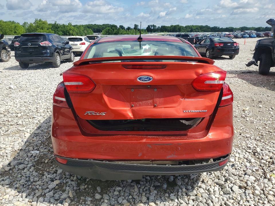 55998926 :رقم المزاد ، 1FADP3J22JL283120 vin ، 2018 Ford Focus مزاد بيع