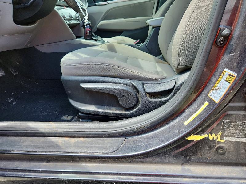 2020 Hyundai Elantra მანქანა იყიდება აუქციონზე, vin: 5NPD84LF5LH586770, აუქციონის ნომერი: 58516626