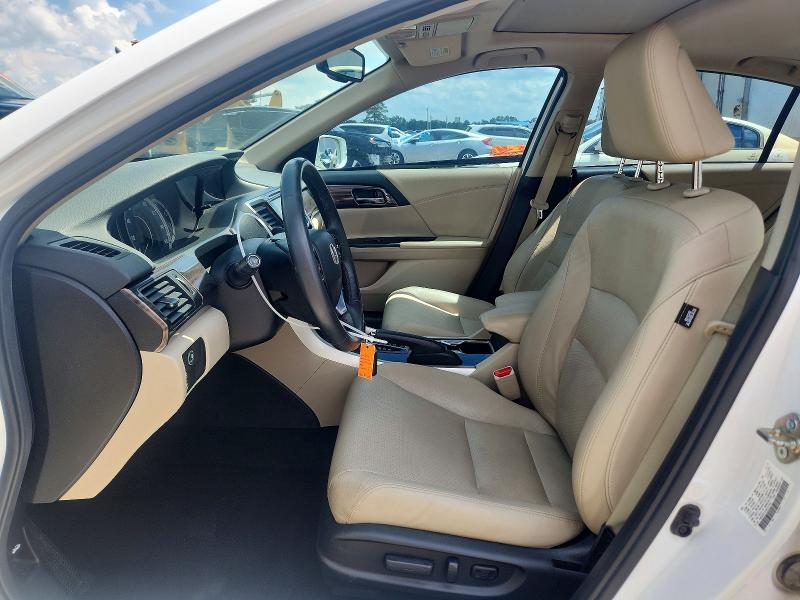 55211526 :رقم المزاد ، 1HGCR3F03GA031860 vin ، 2016 Honda Accord مزاد بيع