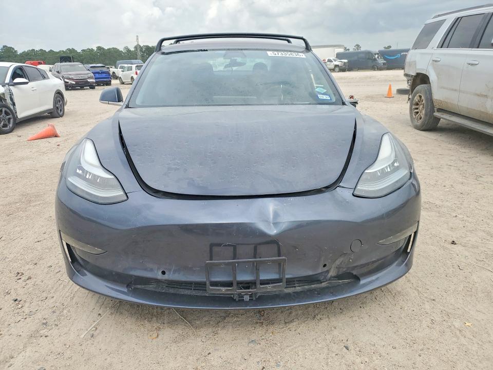57335836 :رقم المزاد ، 5YJ3E1EA6JF018799 vin ، 2018 Tesla Model 3 مزاد بيع