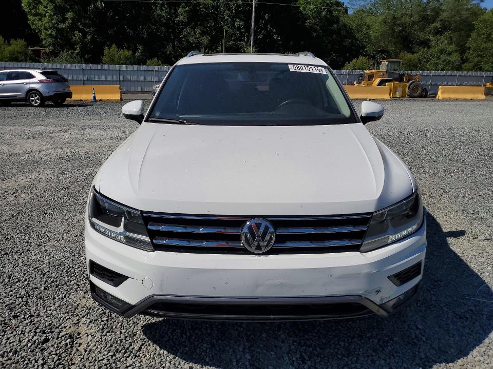 58015116 :رقم المزاد ، 3VV3B7AX2JM023209 vin ، 2018 Volkswagen Tiguan مزاد بيع