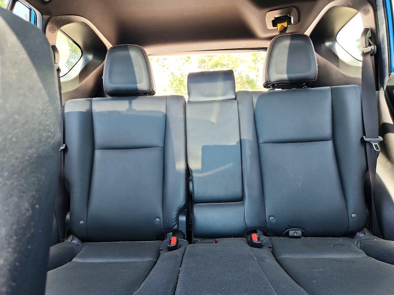 Продажа на аукционе авто 2016 Toyota Rav4, vin: JTMNFREV5GJ082812, номер лота: 57609116