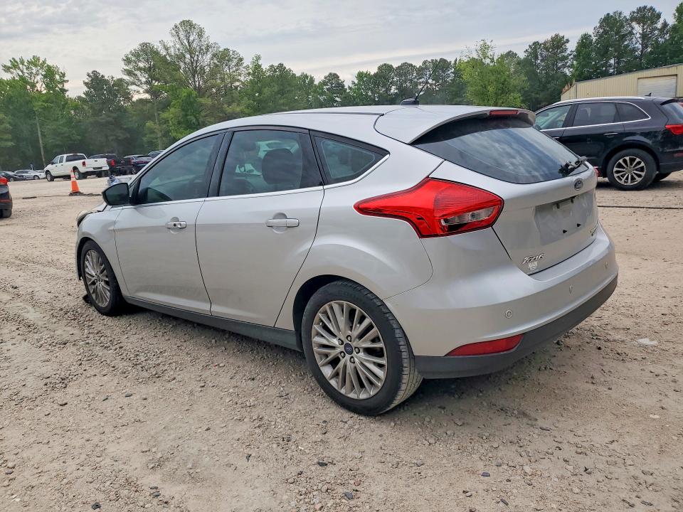 57198906 :رقم المزاد ، 1FADP3N28FL248132 vin ، 2015 Ford Focus مزاد بيع