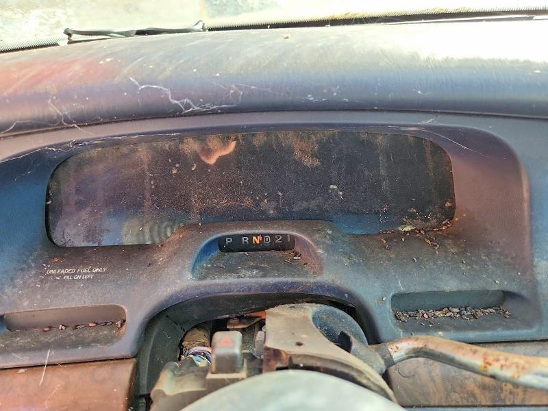 1996 Lincoln Town Car მანქანა იყიდება აუქციონზე, vin: 1LNLM81W5TY731169, აუქციონის ნომერი: 53219366