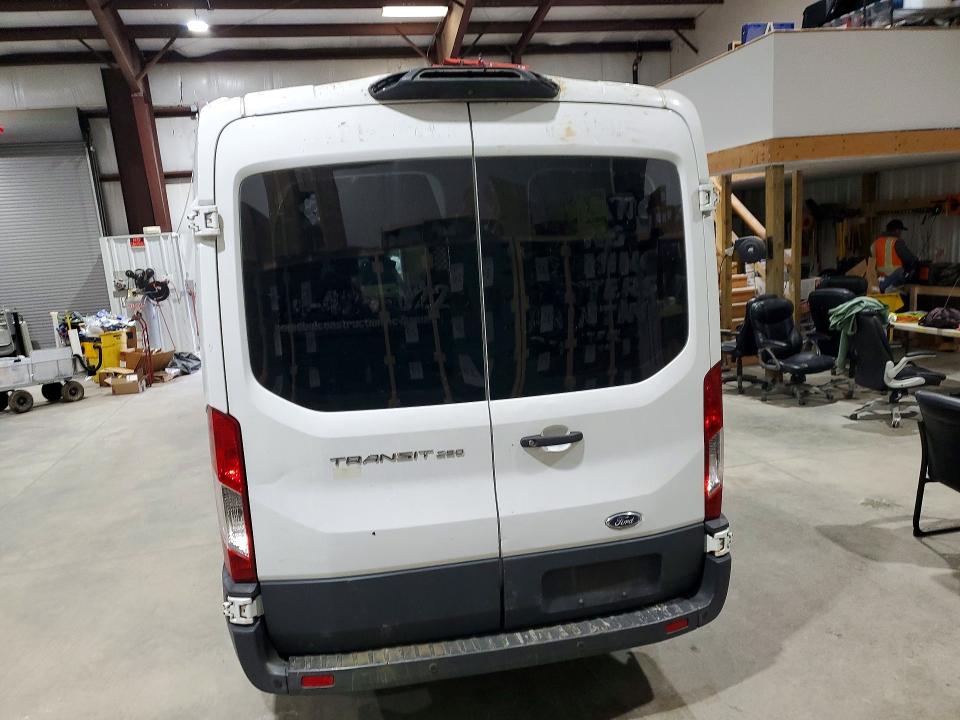 54484366 :رقم المزاد ، 1FTYR1CMXJKA12501 vin ، 2018 Ford Transit مزاد بيع