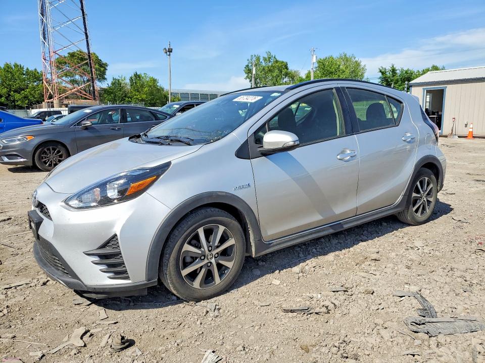 55734276 :رقم المزاد ، JTDKDTB35J1600515 vin ، 2018 Toyota Prius C مزاد بيع