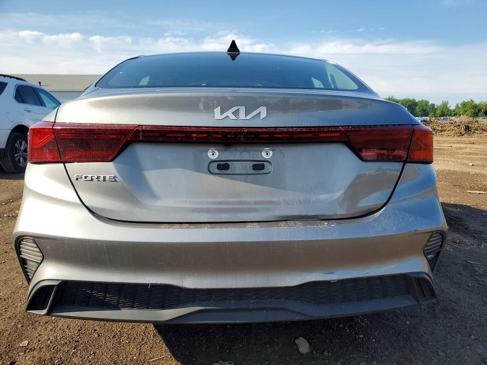 58913266 :رقم المزاد ، 3KPF24ADXRE752001 vin ، 2024 Kia Forte مزاد بيع