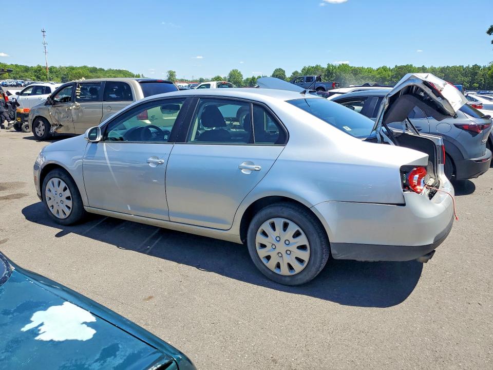 58290976 :رقم المزاد ، 3VWJZ7AJ2AM008672 vin ، 2010 Volkswagen Jetta مزاد بيع