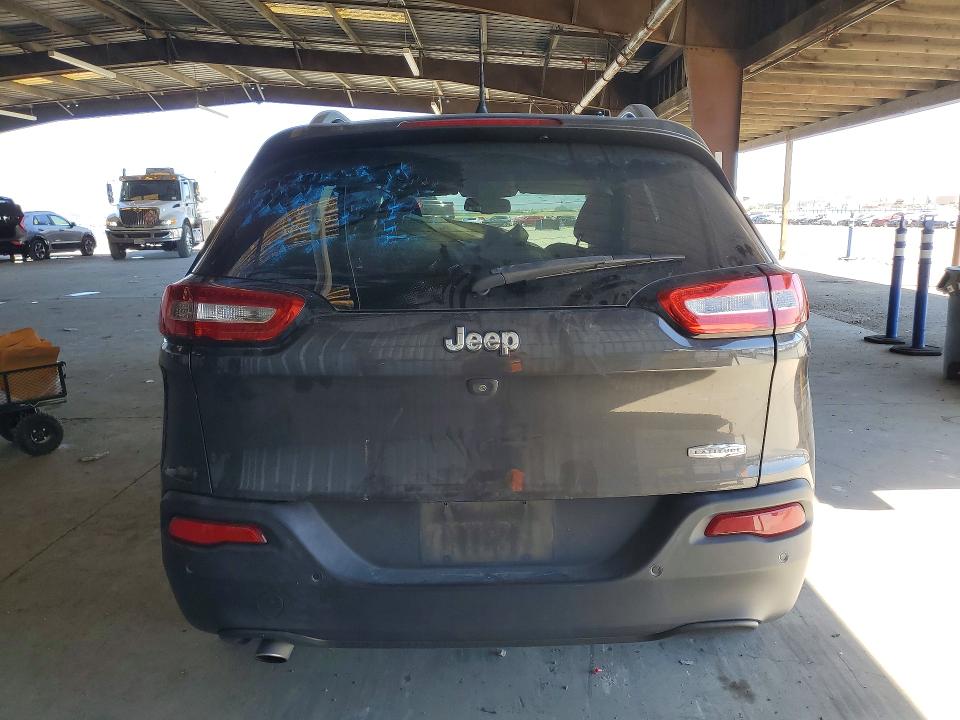 57060876 :رقم المزاد ، 1C4PJLCB9HW640985 vin ، 2017 Jeep Cherokee مزاد بيع