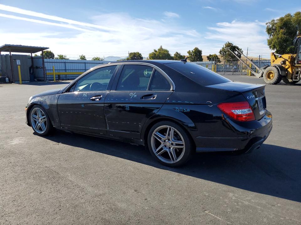 56021746 :رقم المزاد ، WDDGF4HBXDR252386 vin ، 2013 Mercedes-benz C مزاد بيع