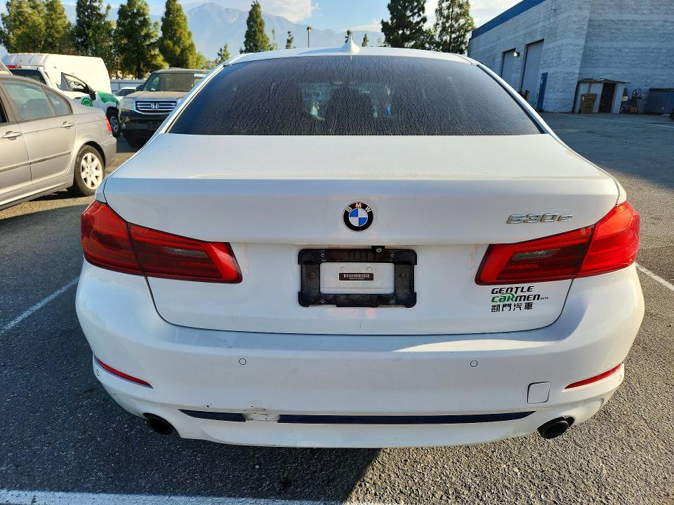 2018 Bmw 530e მანქანა იყიდება აუქციონზე, vin: WBAJA9C57JB034260, აუქციონის ნომერი: 57953146