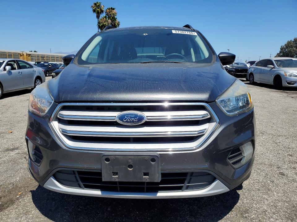 Продаж на аукціоні авто 2018 Ford Escape, vin: 1FMCU0GD7JUB25903, номер лоту: 57382786