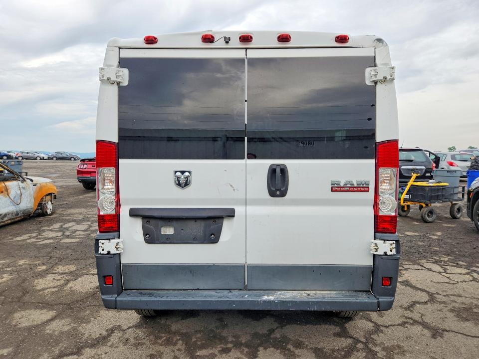 59115656 :رقم المزاد ، 3C6TRVAG0HE526649 vin ، 2017 Ram Promaster 1500 مزاد بيع