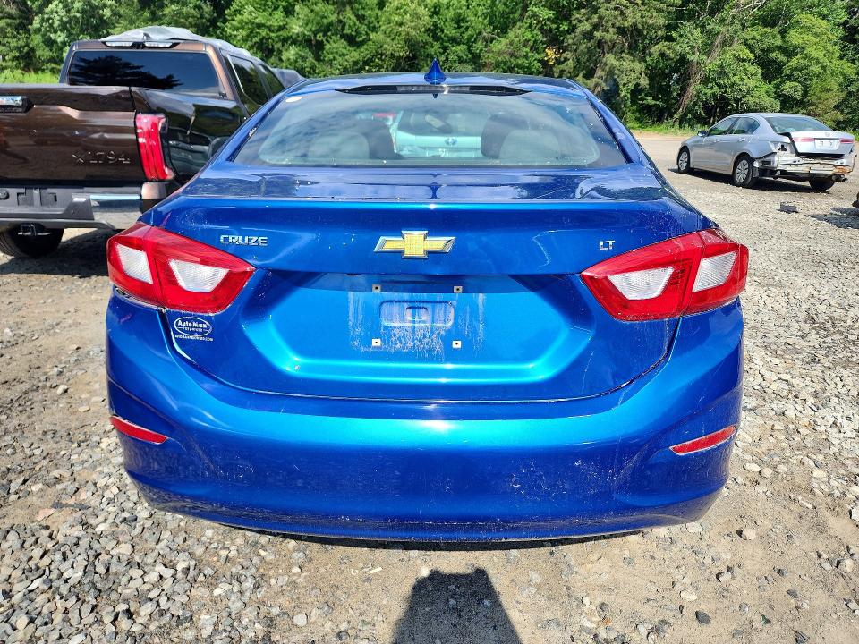 Продажа на аукционе авто 2017 Chevrolet Cruze, vin: 3G1BE5SMXHS559768, номер лота: 56284626
