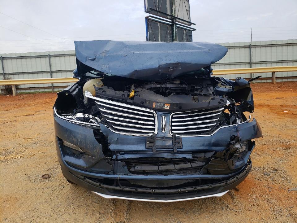 Продажа на аукционе авто 2018 Lincoln Mkc, vin: 5LMCJ3D95JUL18588, номер лота: 56839686