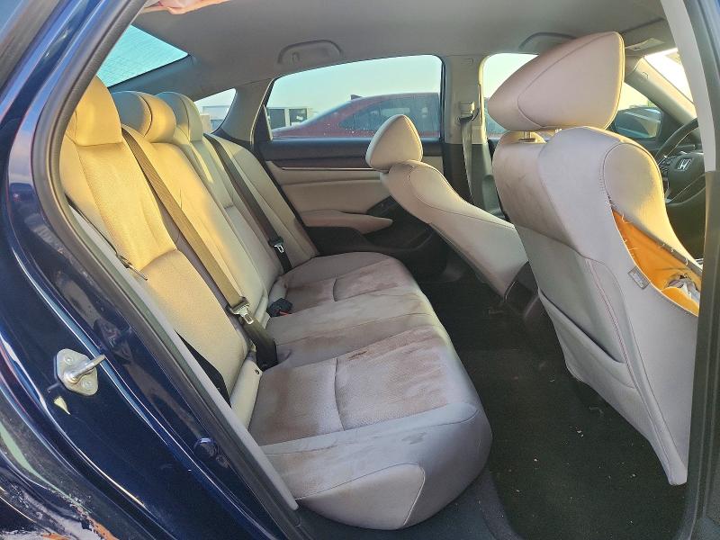 47102386 :رقم المزاد ، 1HGCV1F19JA028963 vin ، 2018 Honda Accord مزاد بيع