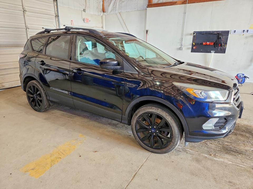 2017 Ford Escape მანქანა იყიდება აუქციონზე, vin: 1FMCU0G9XHUE89786, აუქციონის ნომერი: 58388686