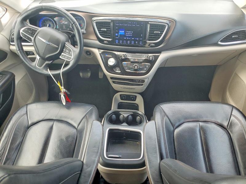 56429306 :رقم المزاد ، 2C4RC1EG0HR570186 vin ، 2017 Chrysler Pacifica مزاد بيع