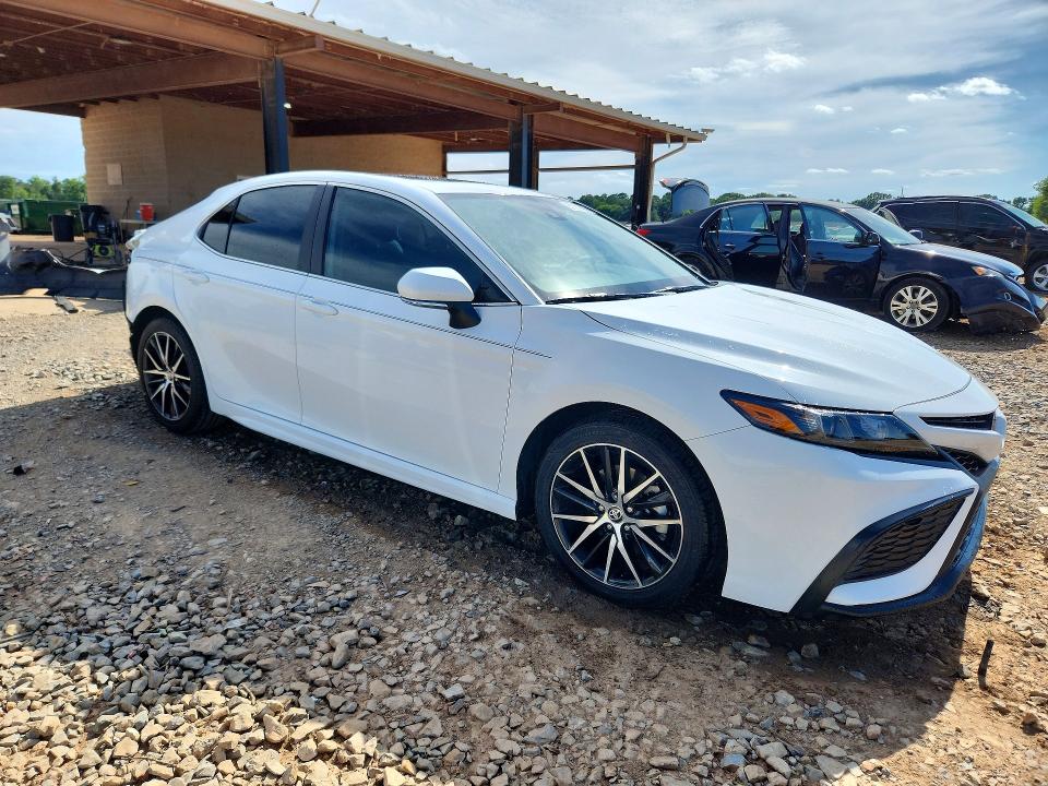 Продажа на аукционе авто 2024 Toyota Camry, vin: 4T1G11AK1RU228852, номер лота: 57351386