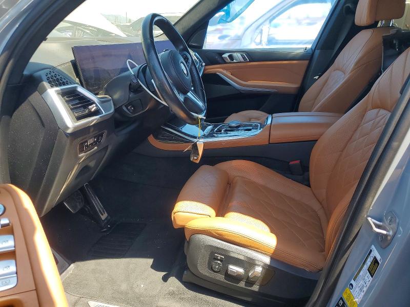 56702676 :رقم المزاد ، 5UX23EM03P9P92642 vin ، 2023 Bmw X7 مزاد بيع