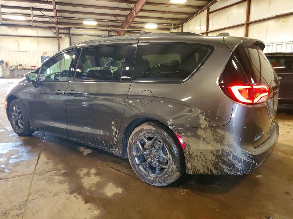 Продажа на аукционе авто 2018 Chrysler Pacifica, vin: 2C4RC1BG3JR353970, номер лота: 57577106