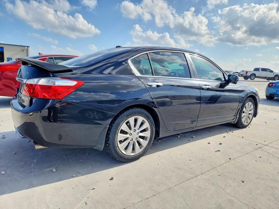 56882976 :رقم المزاد ، 1HGCR2F89EA065010 vin ، 2014 Honda Accord مزاد بيع