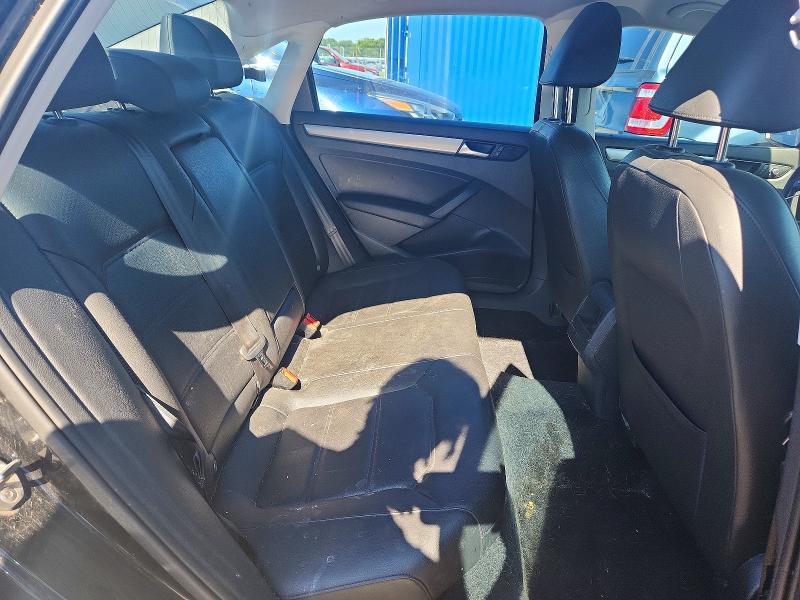 57812836 :رقم المزاد ، 1VWAT7A33FC114558 vin ، 2015 Volkswagen Passat مزاد بيع