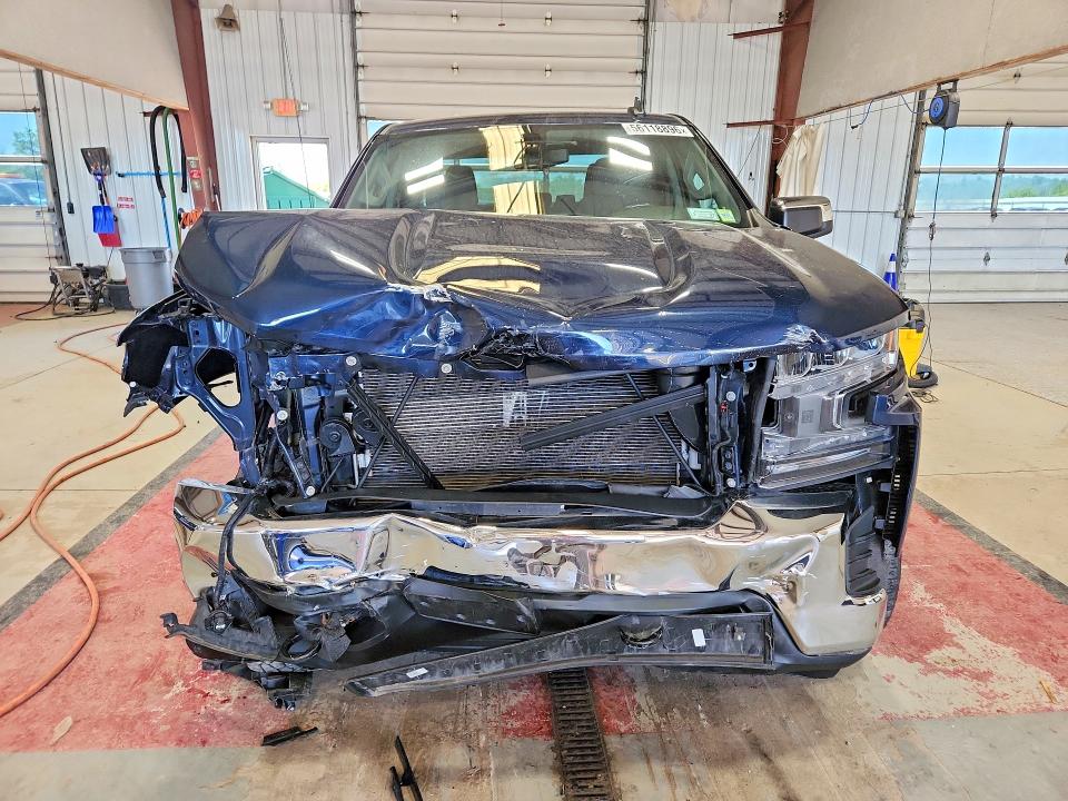 56118896 :رقم المزاد ، 1GCRYDED1MZ417163 vin ، 2021 Chevrolet Silverado مزاد بيع