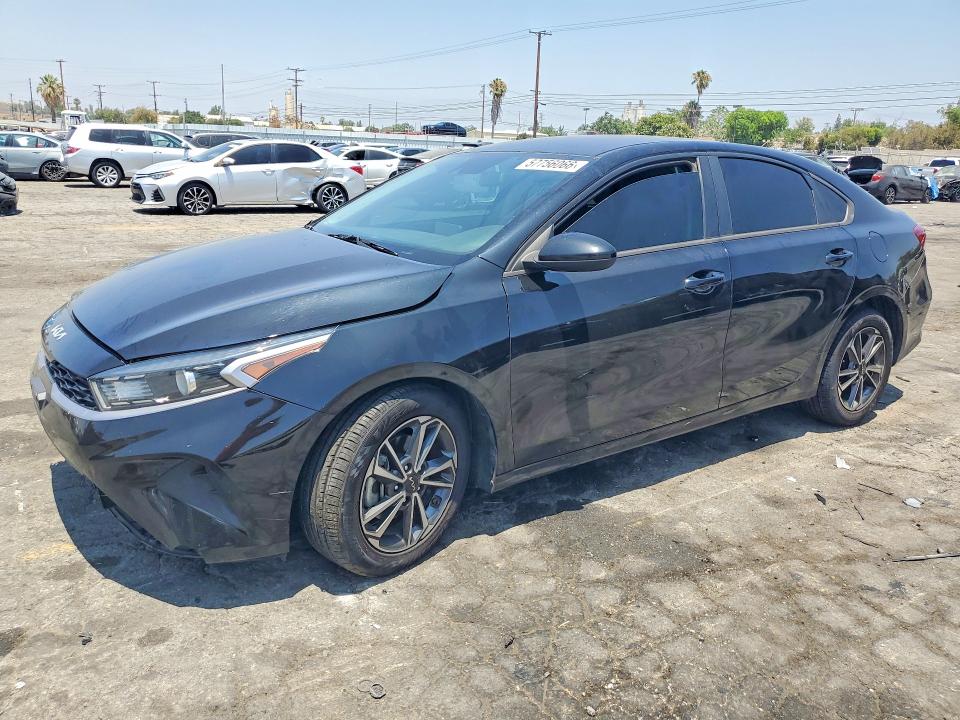 57756066 :رقم المزاد ، 3KPF24AD0NE482531 vin ، 2022 Kia Forte مزاد بيع