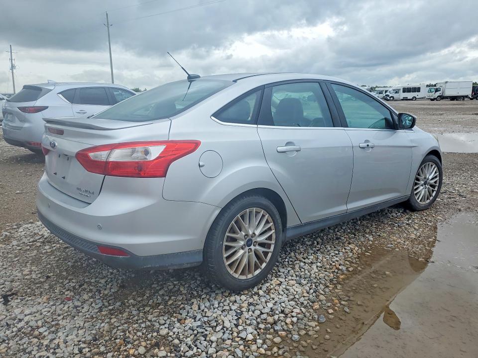 2013 Ford Focus მანქანა იყიდება აუქციონზე, vin: 1FADP3J20DL345814, აუქციონის ნომერი: 57221356