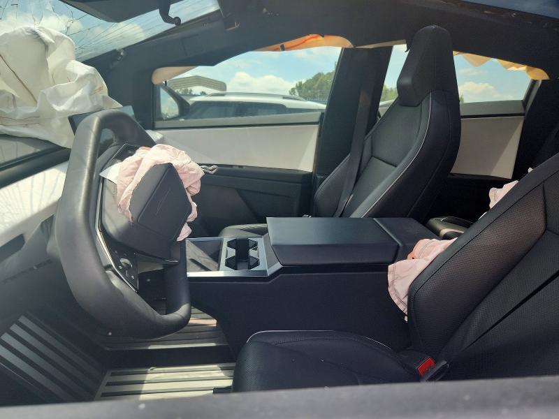 Auction sale of the 2024 Tesla Cybertruck, vin: 7G2CEHED8RA006954, lot number: 51923596