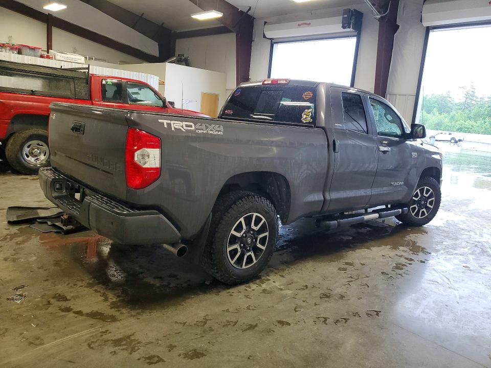 58636756 :رقم المزاد ، 5TFBY5F10JX713195 vin ، 2018 Toyota Tundra مزاد بيع