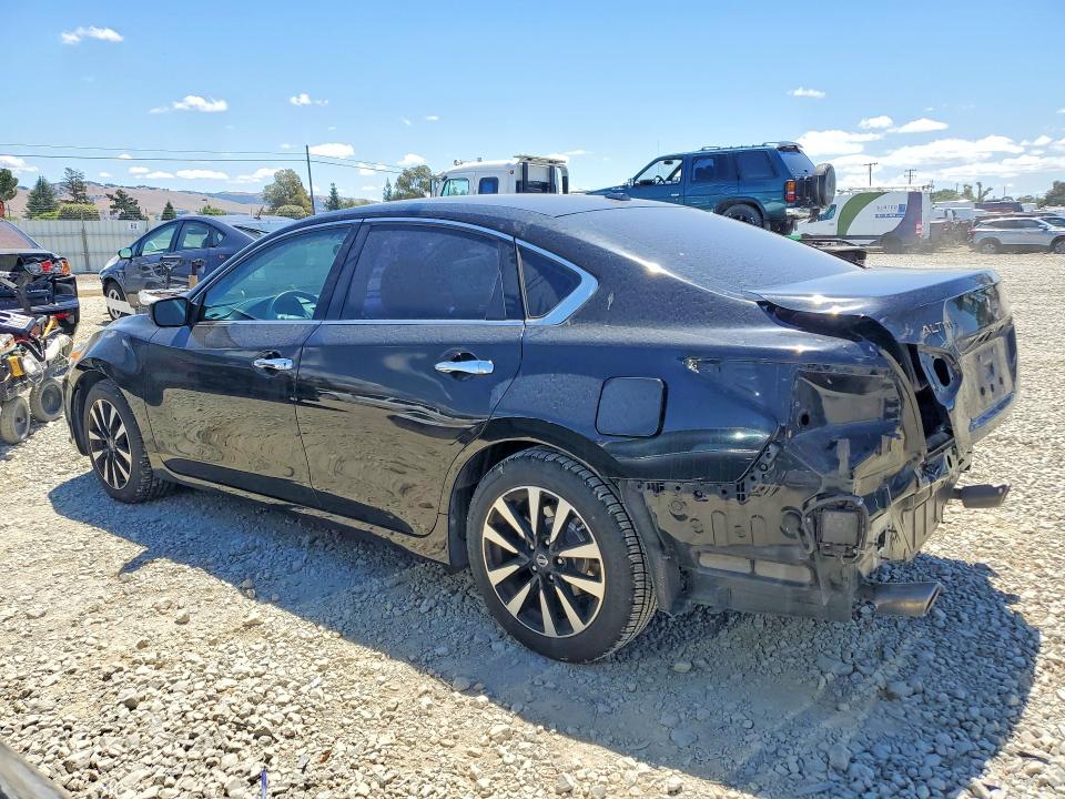 56721446 :رقم المزاد ، 1N4AL3AP3JC265574 vin ، 2018 Nissan Altima مزاد بيع