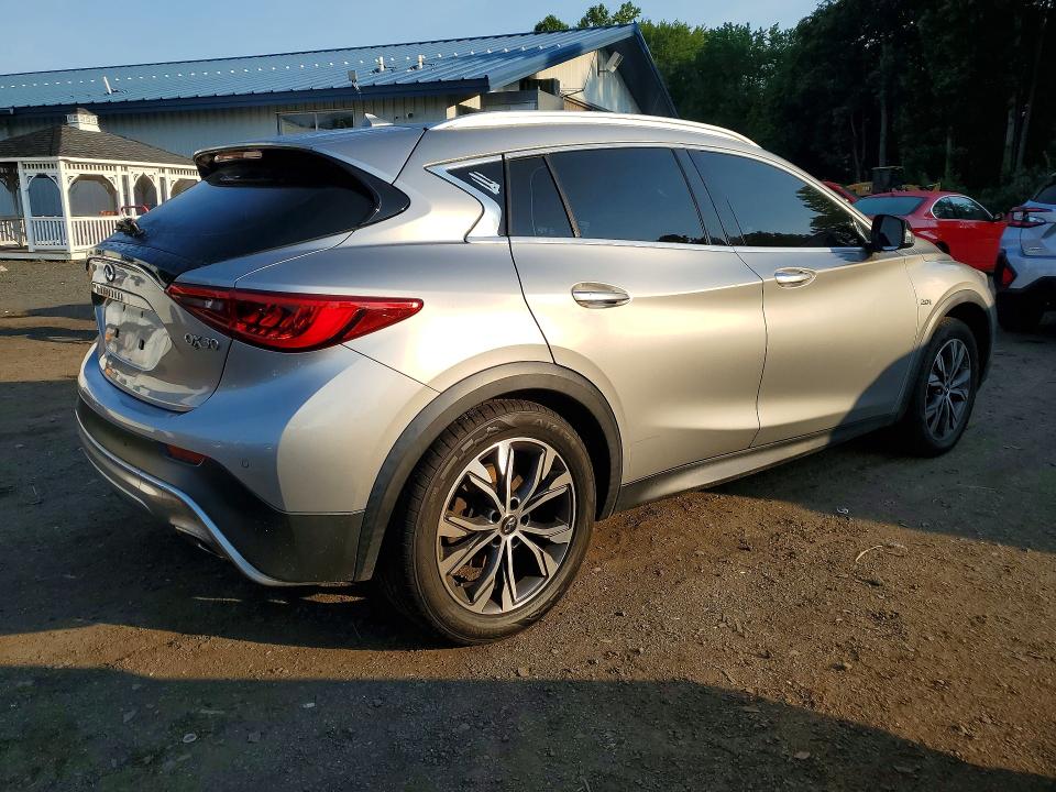 58720496 :رقم المزاد ، SJKCH5CR2HA016197 vin ، 2017 Infiniti Qx30 مزاد بيع