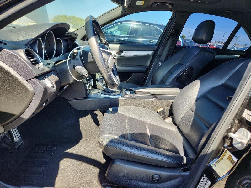 Продажа на аукционе авто 2012 Mercedes-benz C, vin: WDDGF4HB4CR221603, номер лота: 57273016