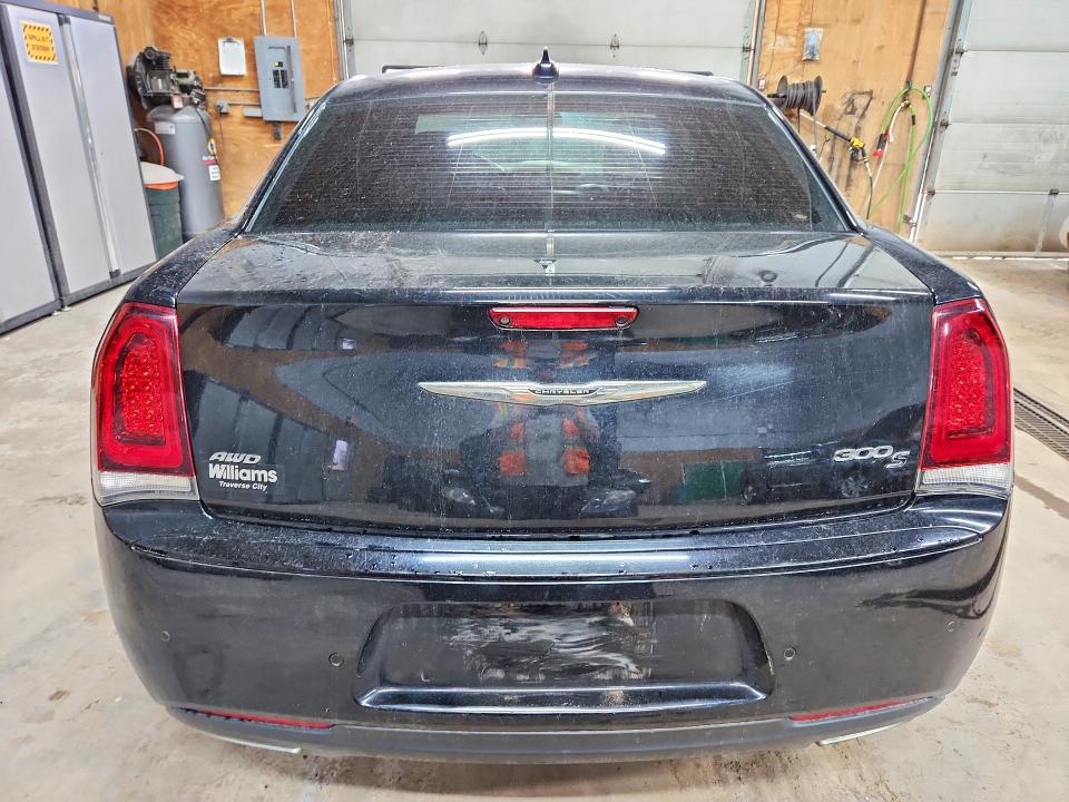 57081516 :رقم المزاد ، 2C3CCAGG9HH637588 vin ، 2017 Chrysler 300 مزاد بيع