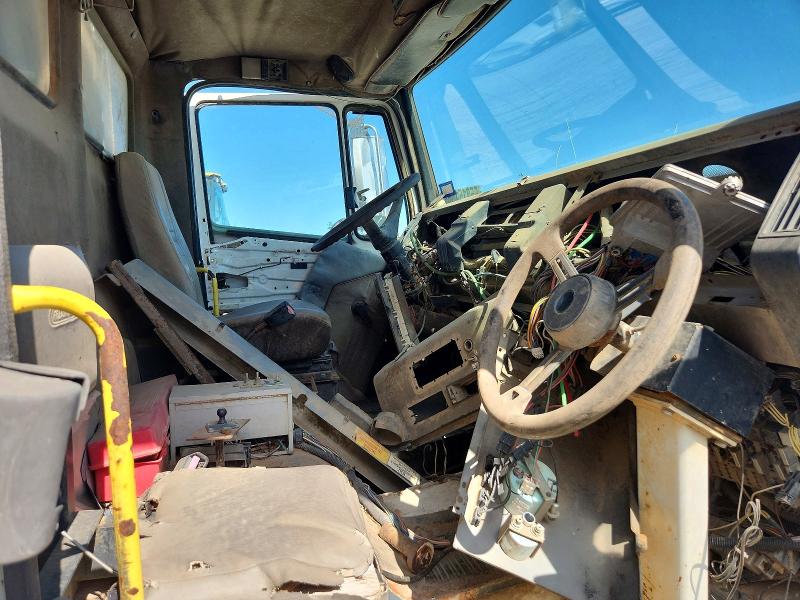2004 Freightliner Fl70 მანქანა იყიდება აუქციონზე, vin: 1FVABTCS94HM51677, აუქციონის ნომერი: 55915156