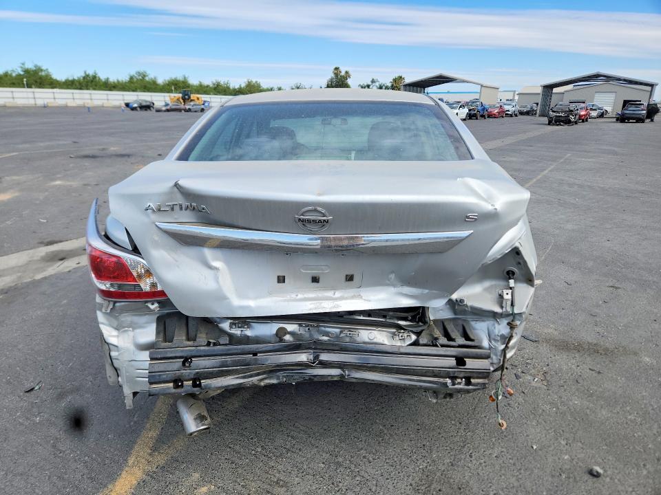 2015 Nissan Altima მანქანა იყიდება აუქციონზე, vin: 1N4AL3AP7FC164352, აუქციონის ნომერი: 58936026