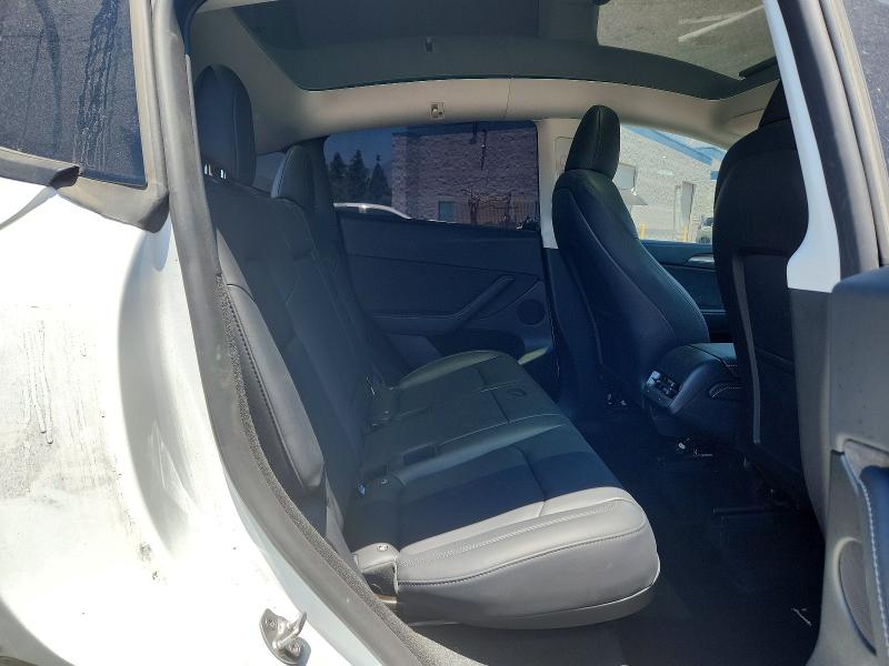 57597116 :رقم المزاد ، 7SAYGDED3RF047901 vin ، 2024 Tesla Model Y مزاد بيع