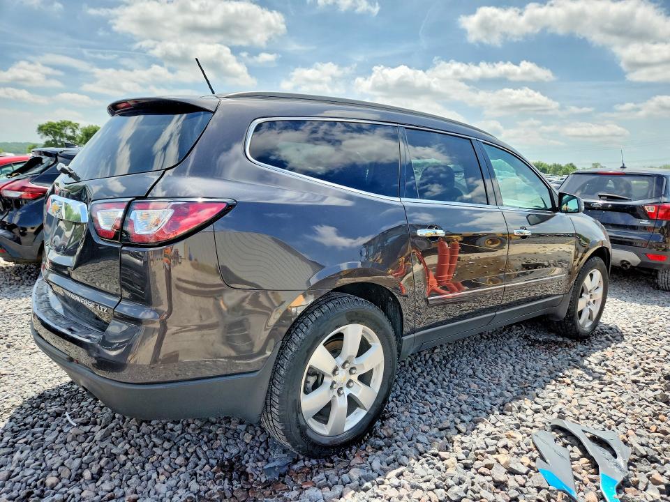 56121376 :رقم المزاد ، 1GNKVJKD7FJ339722 vin ، 2015 Chevrolet Traverse مزاد بيع