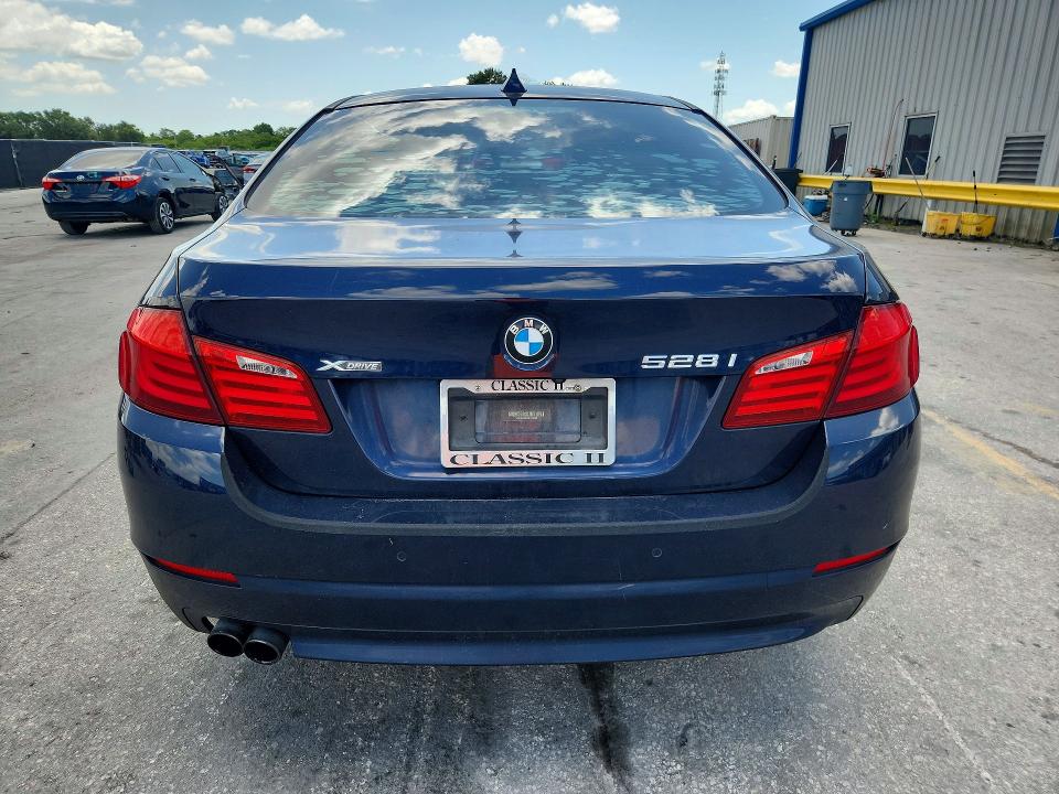 58389396 :رقم المزاد ، WBAXH5C5XDD108553 vin ، 2013 Bmw 528 مزاد بيع