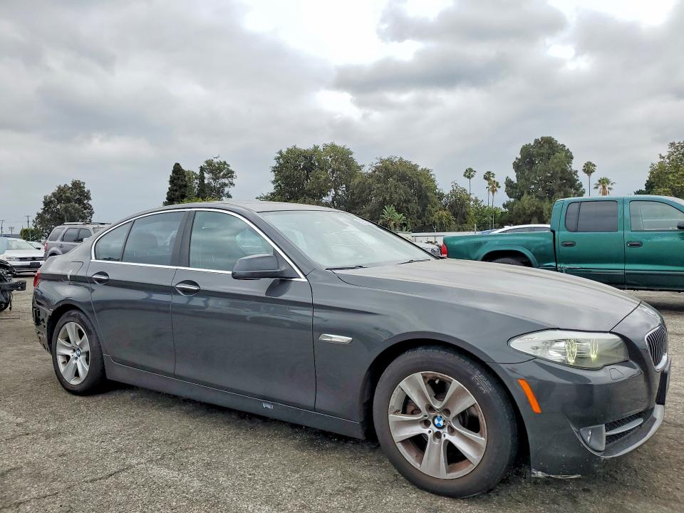 85962815 :رقم المزاد ، WBAXG5C57CDX04169 vin ، 2012 Bmw 528 مزاد بيع