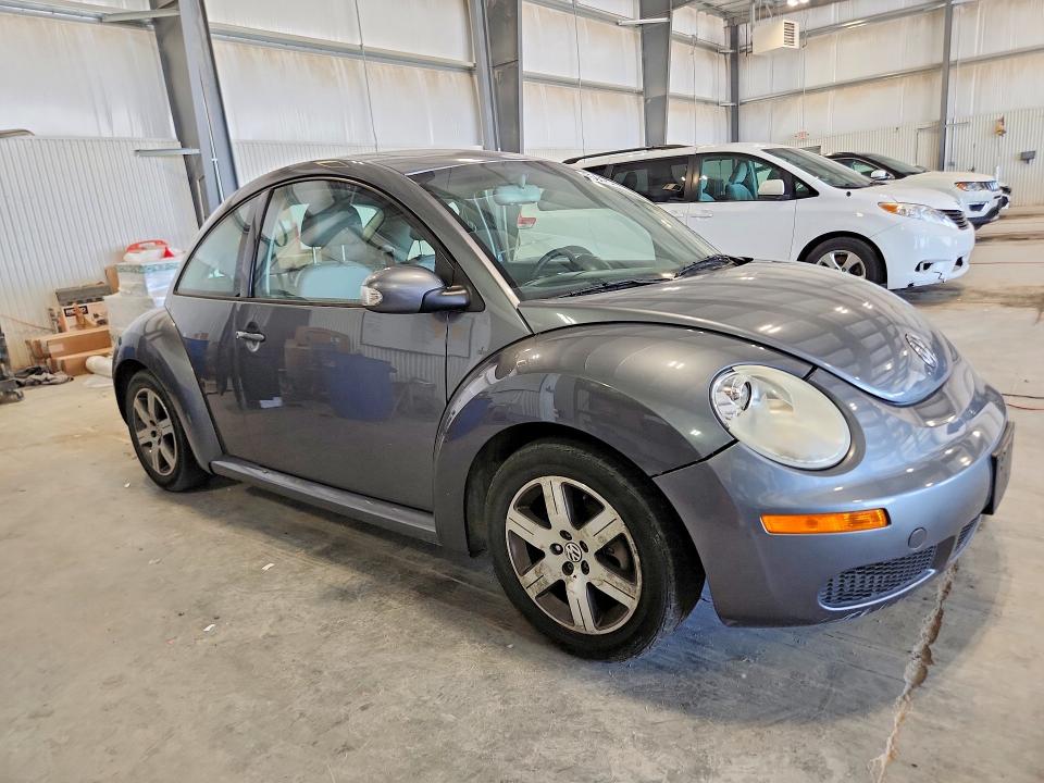 2006 Volkswagen New Beetle მანქანა იყიდება აუქციონზე, vin: 3VWRG31C06M422317, აუქციონის ნომერი: 55601506