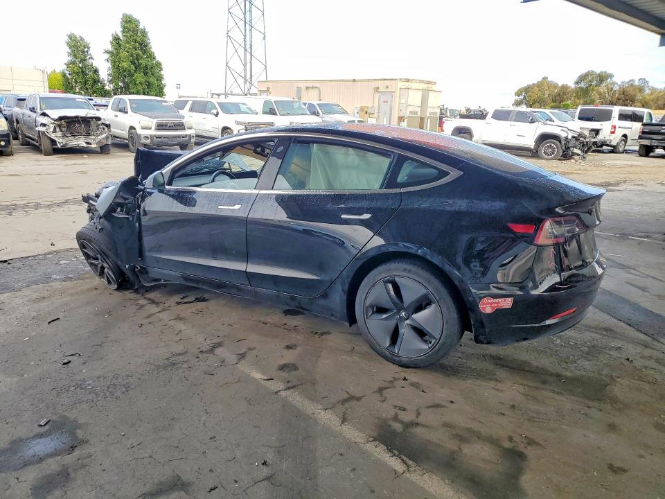 Продажа на аукционе авто 2018 Tesla Model 3, vin: 5YJ3E1EA8JF031313, номер лота: 56670046