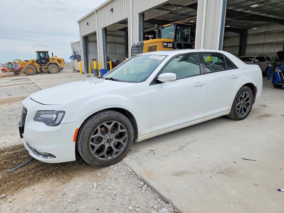 Auction sale of the 2017 Chrysler 300, vin: 2C3CCAGG0HH651217, lot number: 58187266