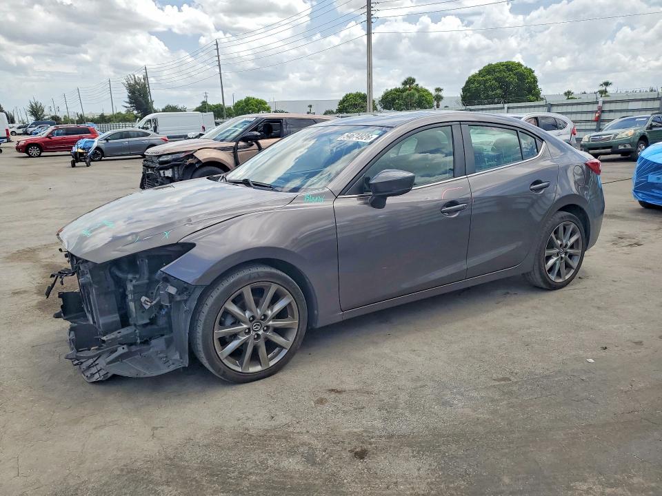 2018 Mazda 3 მანქანა იყიდება აუქციონზე, vin: 3MZBN1W39JM214790, აუქციონის ნომერი: 54674926