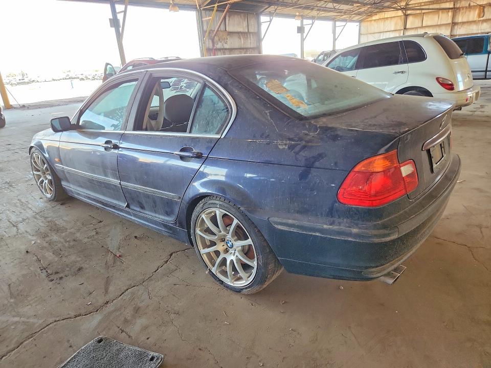 55368576 :رقم المزاد ، WBAAV53481FT03072 vin ، 2001 Bmw 330 مزاد بيع