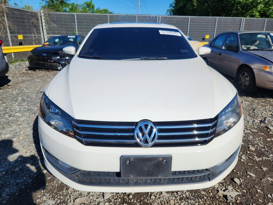 Продажа на аукционе авто 2015 Volkswagen Passat, vin: 1VWBT7A30FC005124, номер лота: 57208846