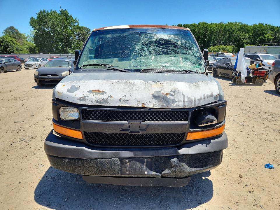 55947016 :رقم المزاد ، 1GCUGADXXA1110933 vin ، 2010 Chevrolet Express G1500 مزاد بيع